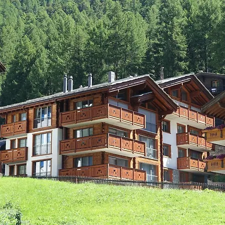 Apartament Caprea *